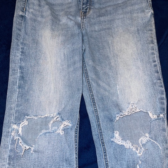 Woman’s Eunina Jeans size 15 skinny - Picture 3 of 3